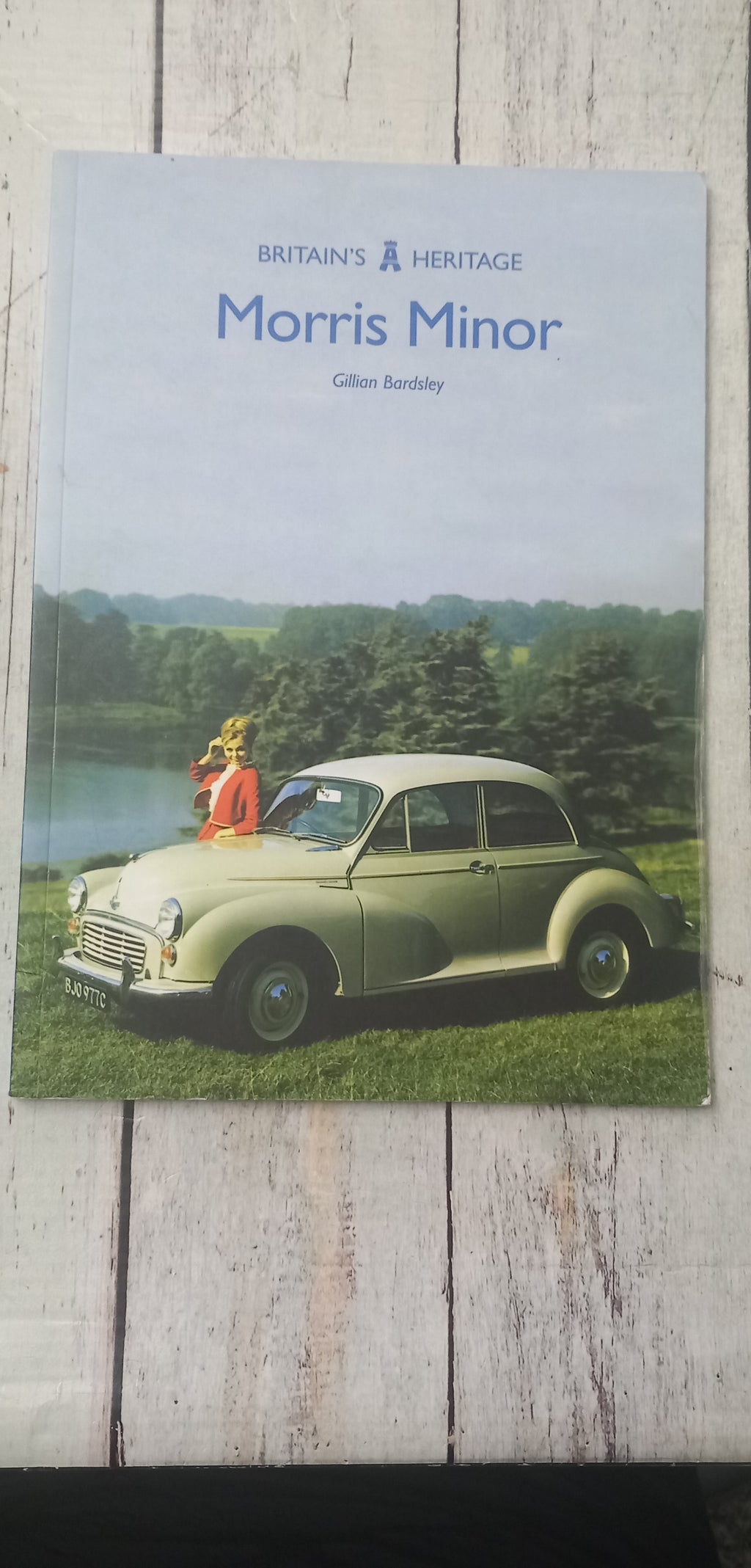 Morris Minor by Gillian Bardsley Paperback Book Used Very Good Condition