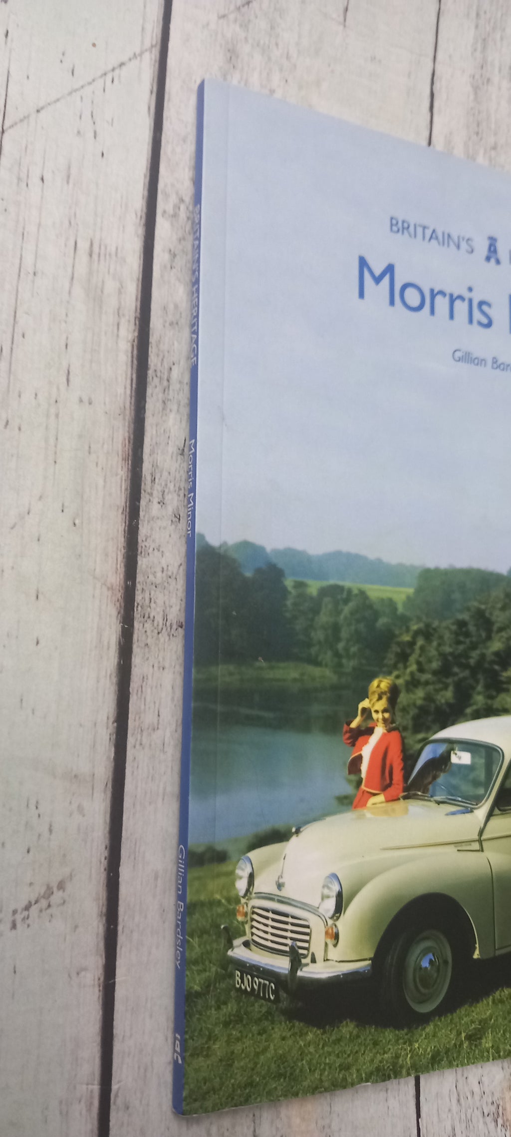 Morris Minor by Gillian Bardsley Paperback Book Used Very Good Condition