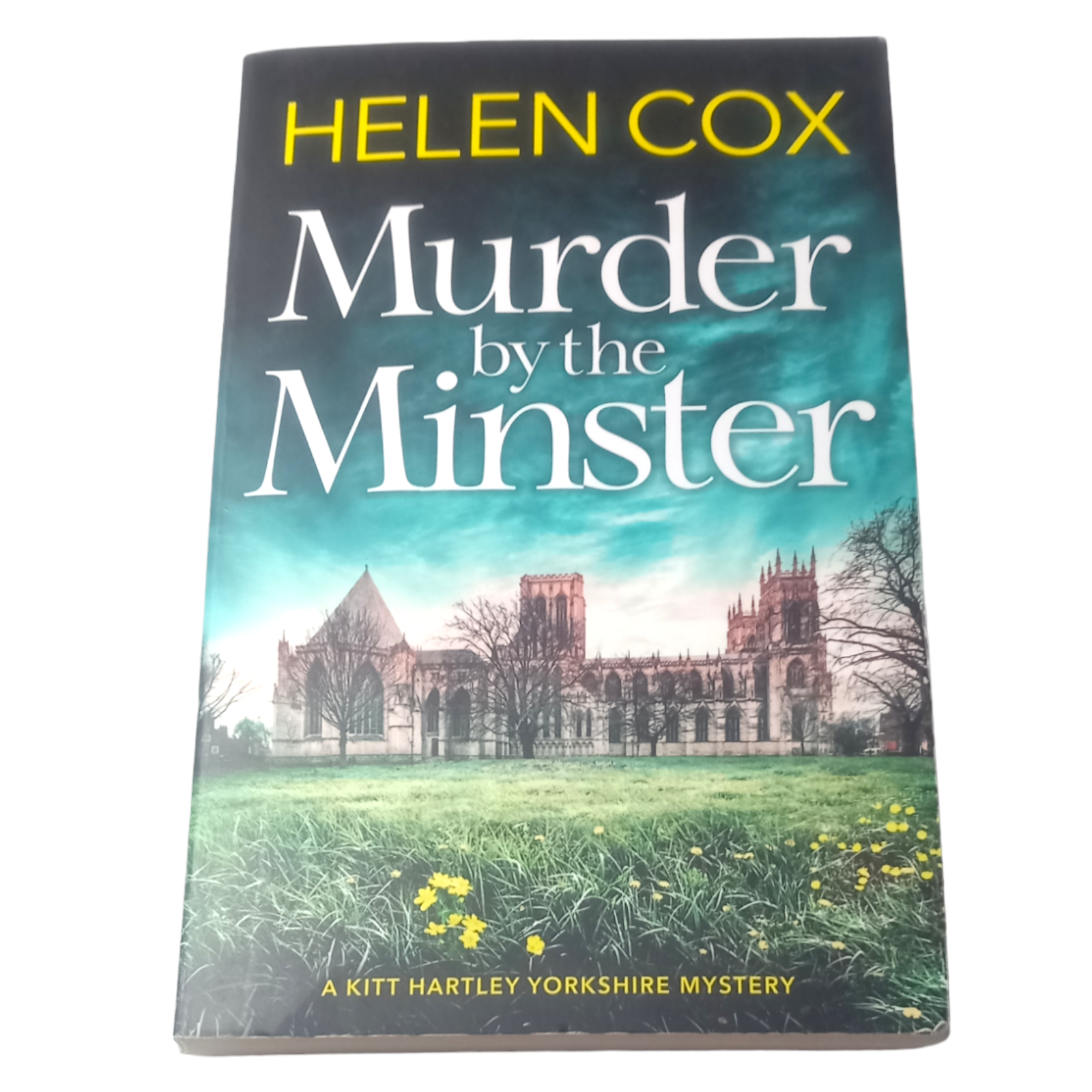 Murder by the Minster: the page-turning cosy crime series perfect for booklovers